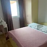 Apartment Lucy